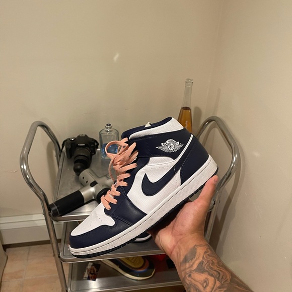 Jordan 1 - Picture 4 of 7